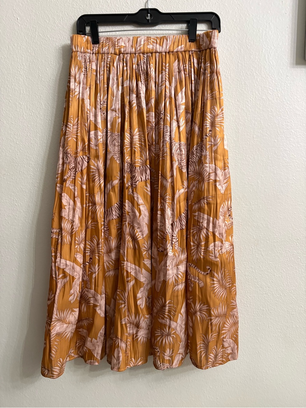 Bailey 44 Pleated Skirt Size Medium Jungle Tropical Modest tiger Lion - Picture 1 of 8